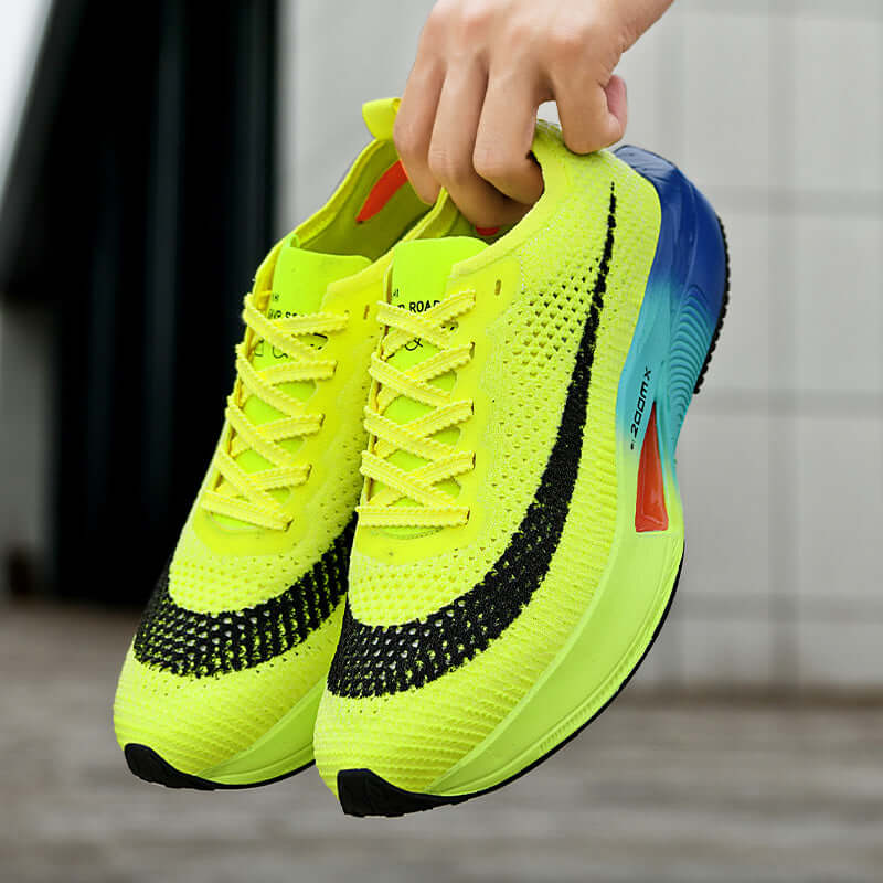 Tênis masculino com placa de carbono